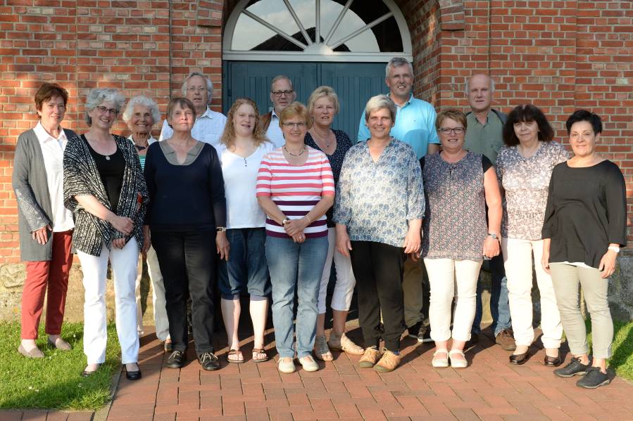 Der Kirchenchor im Sommer 2016 Der Kirchenchor im Sommer 2016